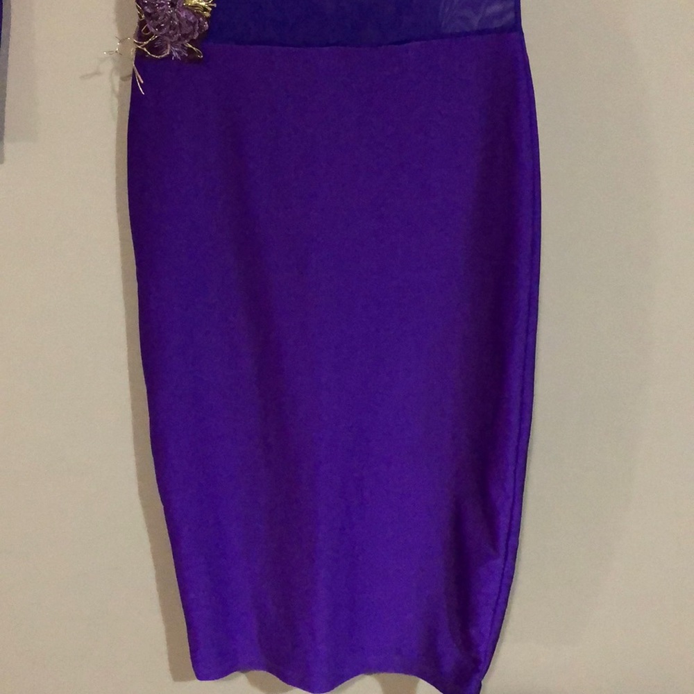 Dress - Picture 3 of 4
